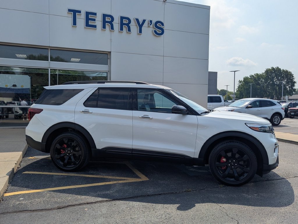 Used 2022 Ford Explorer ST w/ Equipment Group 401A AWD/4WD image 2