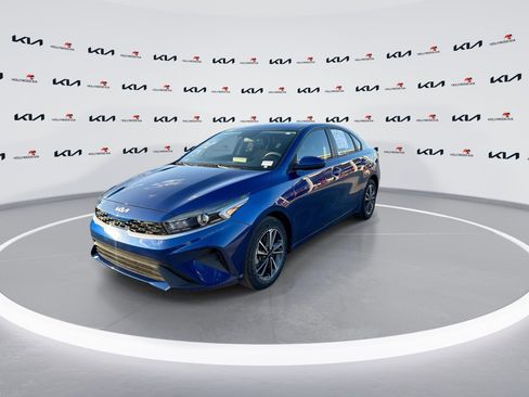 Certified 2024 Kia Forte LXS image 4