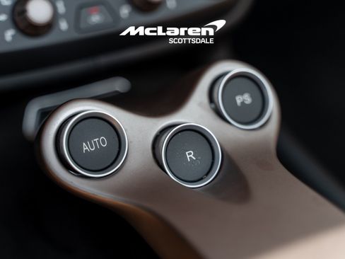 Used 2014 Ferrari California RWD image 20