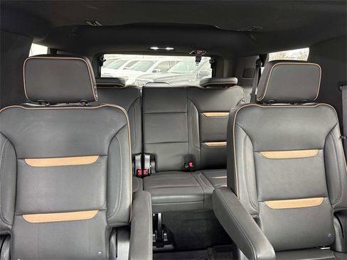 Used 2021 GMC Yukon AT4 w/ AT4 Premium Package image 12