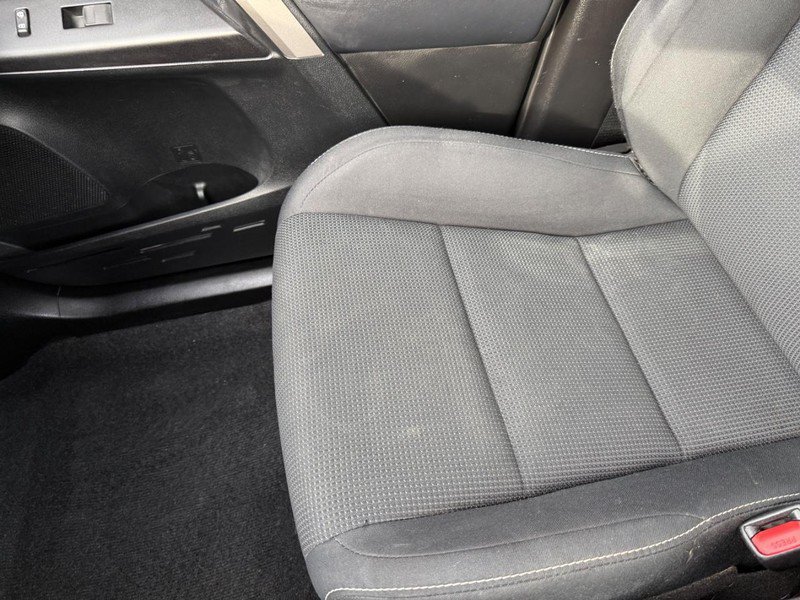 Used 2018 Toyota RAV4 XLE AWD/4WD image 26