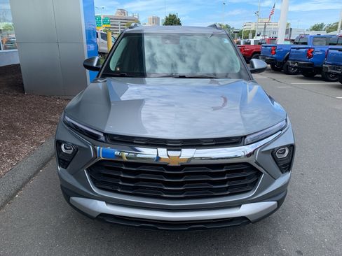 New 2026 Chevrolet TrailBlazer LT w/ Convenience Package image 2