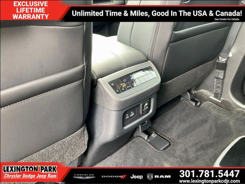 Used 2024 Nissan Pathfinder Platinum AWD/4WD image 10