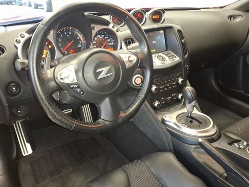 Used 2014 Nissan 370Z Touring Roadster w/ Sport Pkg w/ Sport Package RWD image 9