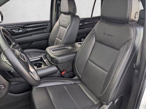 Used 2024 GMC Yukon Denali image 17