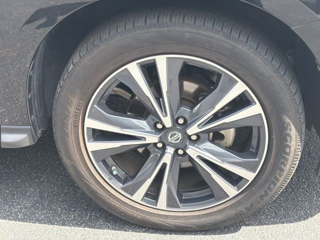 Used 2019 Nissan Pathfinder Platinum AWD/4WD image 13