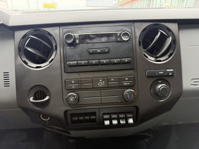 Used 2015 Ford F550 4x4 Regular Cab Super Duty image 26