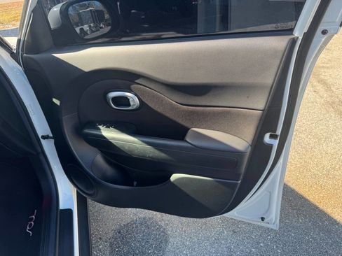 Used 2016 Kia Soul w/ Convenience Package image 19