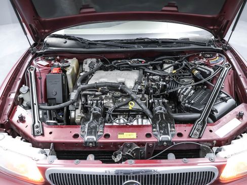 Used 2001 Buick Century Custom w/ Premium Pkg image 25