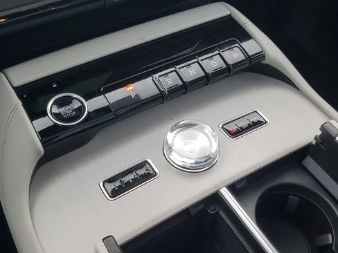 New 2025 Lincoln Navigator Reserve image 25