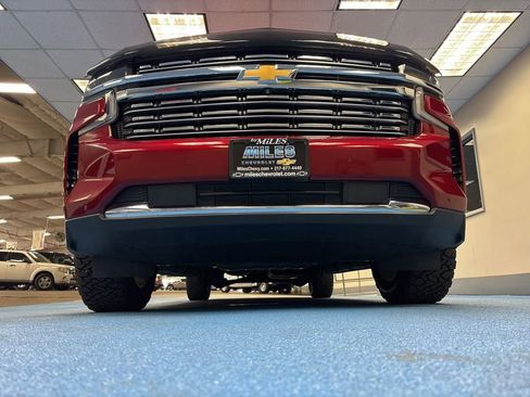 Certified 2021 Chevrolet Suburban Premier w/ Premium Package image 17