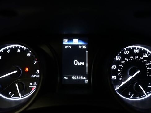 Used 2023 Toyota Camry SE FWD image 18