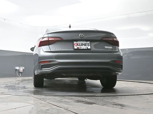 Used 2024 Volkswagen Jetta SE image 57