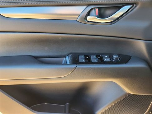 New 2025 MAZDA CX-5 AWD 2.5 S w/ Select Package image 17