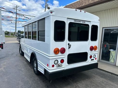 Used 2011 Chevrolet Express 3500 w/ School Bus Package RWD image 6