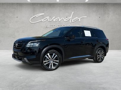 Used 2025 Nissan Pathfinder Platinum w/ Black Appearance Package