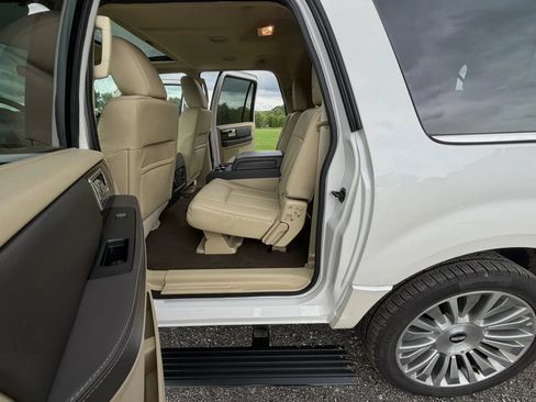 Used 2015 Lincoln Navigator L 4WD w/ Equipment Group 101A Reserve image 58