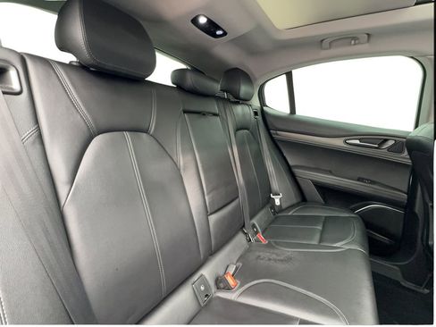 Used 2019 Alfa Romeo Stelvio Ti w/ Nero Edizione image 27