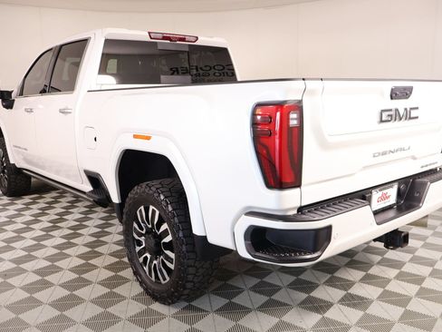Used 2025 GMC Sierra 3500 Denali Ultimate AWD/4WD image 25