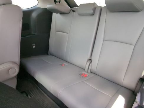 Used 2021 Toyota Highlander XLE image 24