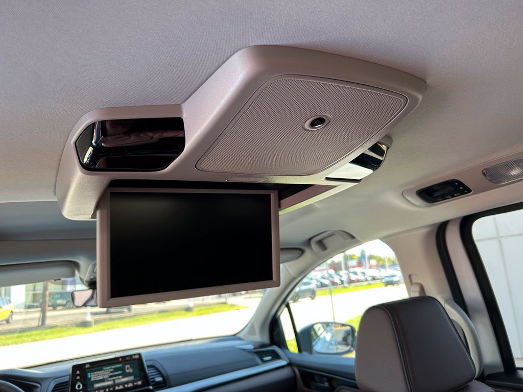 New 2026 Honda Odyssey Touring image 17