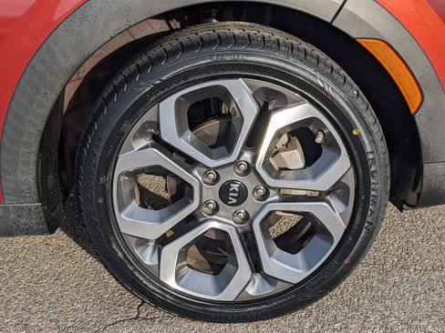 Used 2020 Kia Soul X-Line image 8