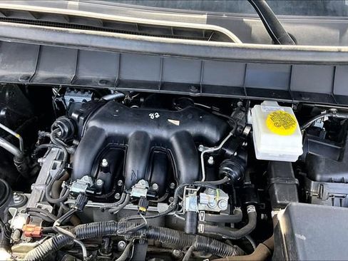 Used 2024 Nissan Pathfinder SV image 31