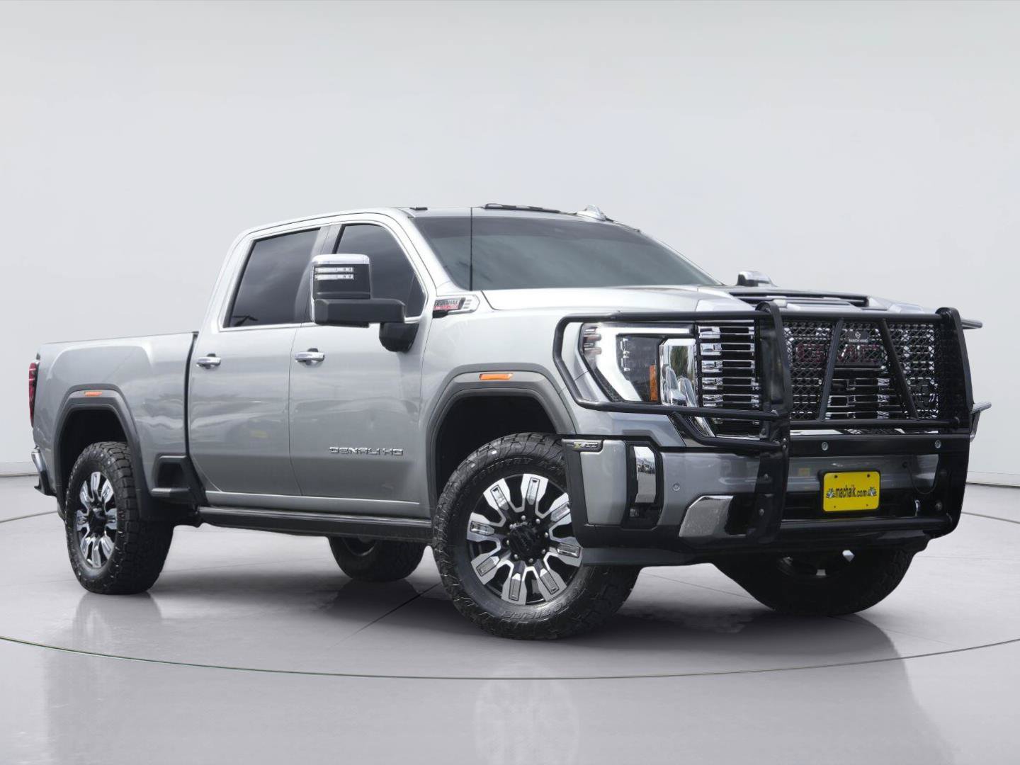 Used 2024 GMC Sierra 2500 Denali w/ Denali Reserve Package AWD/4WD image 2