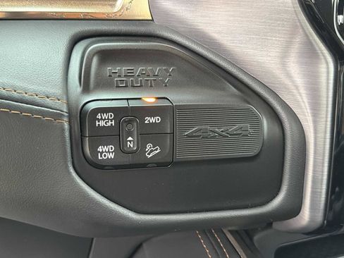 Used 2023 RAM 2500 Limited image 32