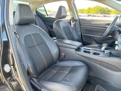 Used 2020 Nissan Altima 2.5 SR w/ Premium Package FWD image 24