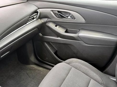 Certified 2023 Chevrolet Traverse LT FWD image 29