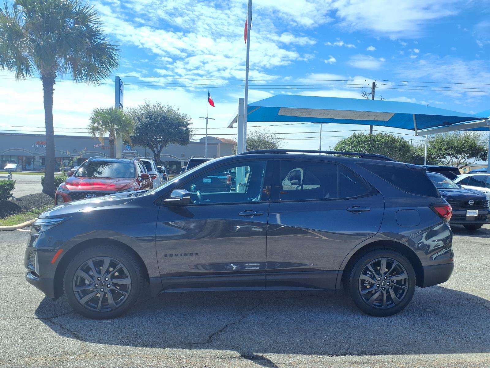 Used 2022 Chevrolet Equinox RS w/ RS Leather Package FWD image 24