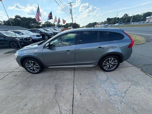 Used 2017 Volvo V60 T5 Cross Country w/ Convenience Package AWD/4WD image 14