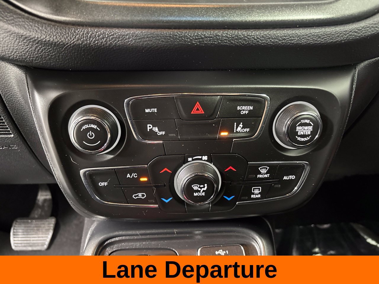Used 2021 Jeep Compass Trailhawk w/ Sun and Sound Group AWD/4WD image 22