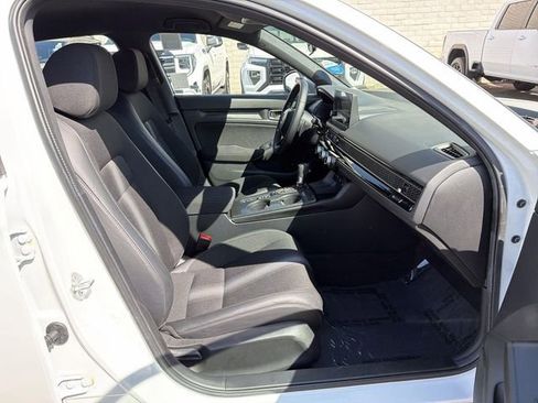 Used 2025 Honda Civic Sport image 25
