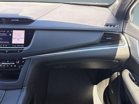Used 2020 Cadillac XT5 Premium Luxury AWD/4WD image 29