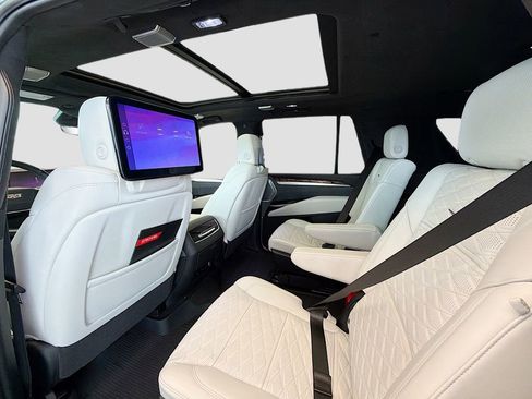 New 2026 Cadillac Escalade Platinum Sport w/ LPO, ONYX Package AWD/4WD image 26