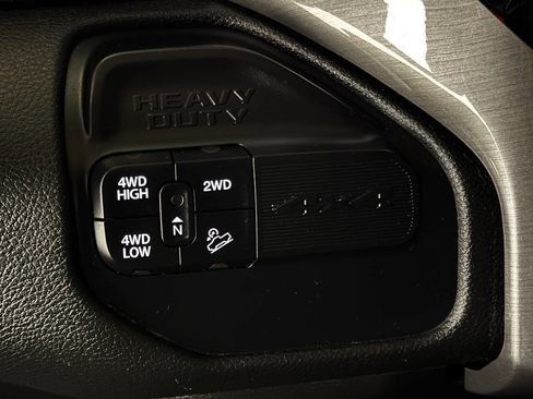 Used 2019 RAM 2500 Tradesman w/ Chrome Appearance Group image 60