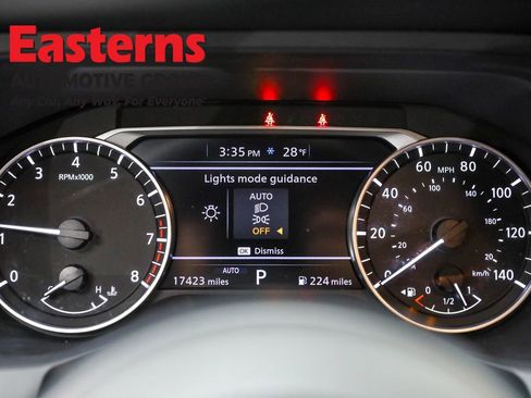 Used 2024 Nissan Pathfinder S image 18