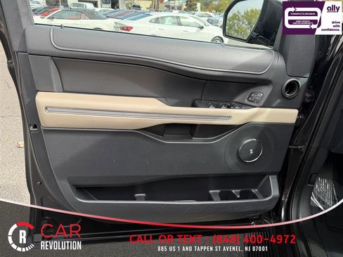 Used 2024 Ford Expedition Max Limited AWD/4WD image 41