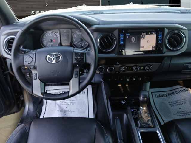 Used 2019 Toyota Tacoma TRD Off-Road w/ Technology Package AWD/4WD image 10