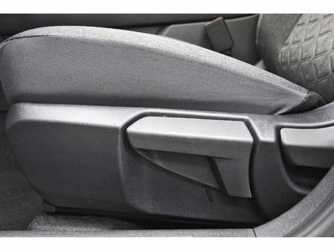New 2026 Nissan Kicks SV w/ SV Premium Package FWD image 29