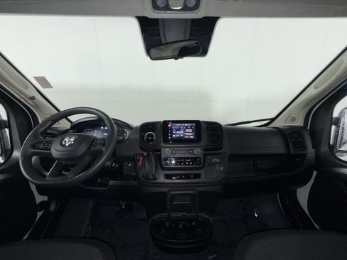 Used 2025 RAM ProMaster 2500 w/ U-Haul Equipment Group FWD image 22
