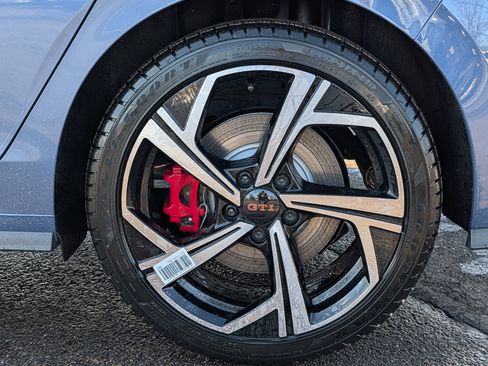 New 2026 Volkswagen GTI SE image 3