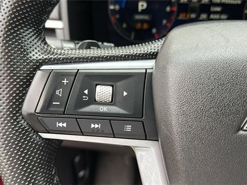 Used 2024 Mitsubishi Outlander SEL image 12