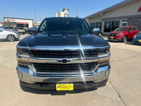 Used 2018 Chevrolet Silverado 1500 LT w/ LT Eassist Package image 8