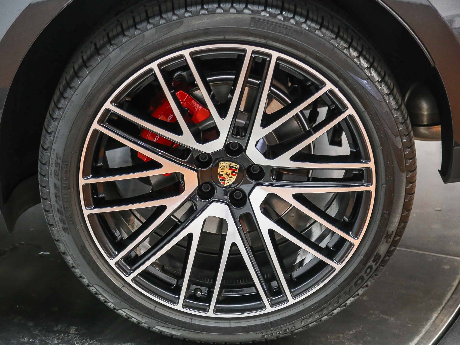 Certified 2025 Porsche Macan S AWD/4WD image 12