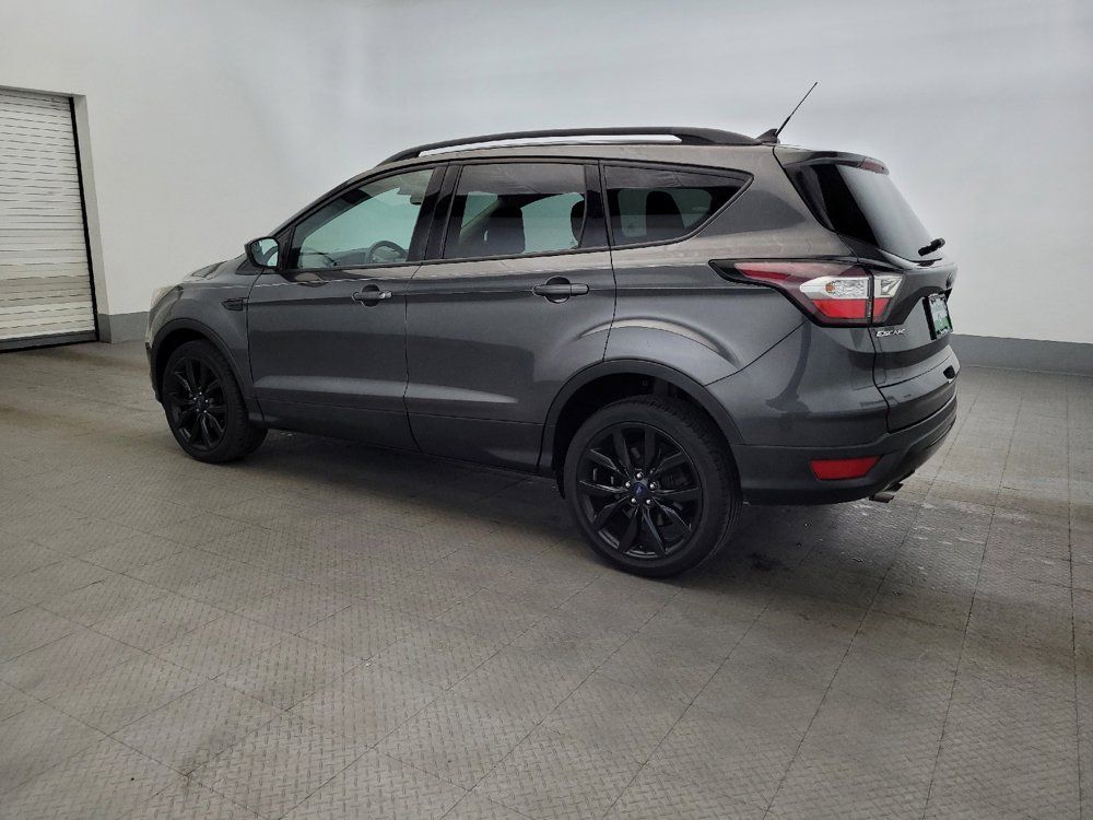 Used 2018 Ford Escape SE w/ SE Sport Appearance Package FWD image 3