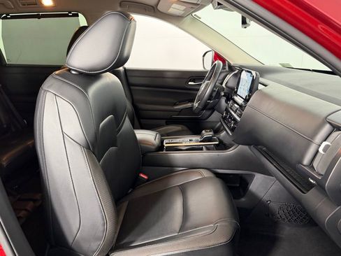 Used 2023 Nissan Pathfinder SL w/ Lighting Package (N92) image 35