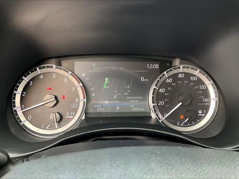 Used 2023 Toyota Highlander LE image 26